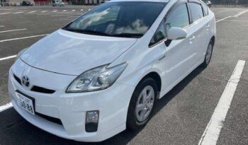 Toyota Prius (Reserved) full