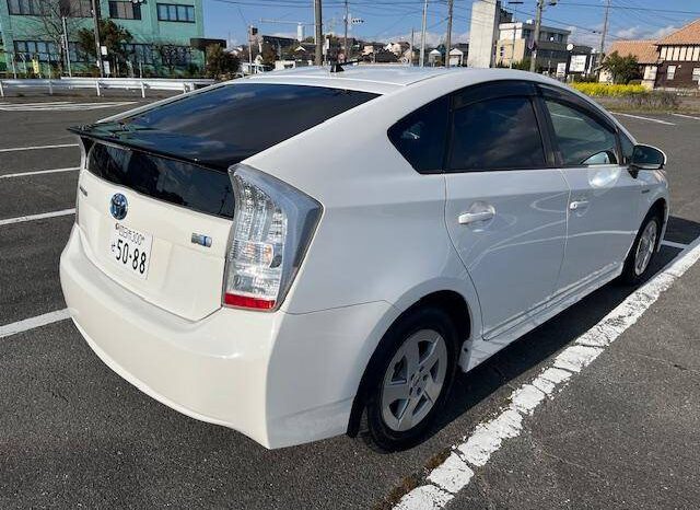 Toyota Prius (Reserved) full