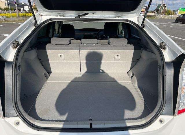 Toyota Prius (Reserved) full