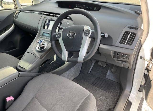 Toyota Prius (Reserved) full