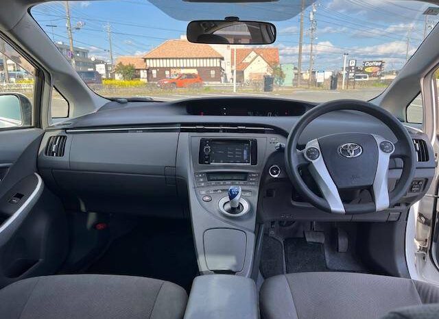 Toyota Prius (Reserved) full