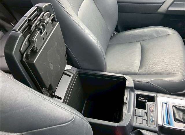 Toyota Land Cruiser Prado (Reserved) full