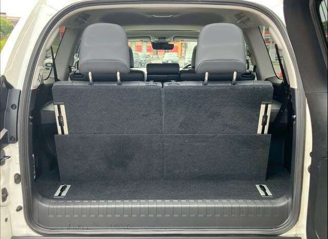 Toyota Land Cruiser Prado (Reserved) full