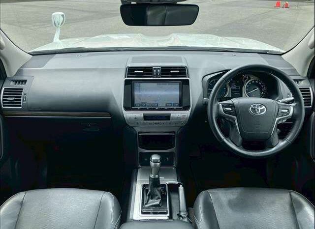 Toyota Land Cruiser Prado (Reserved) full