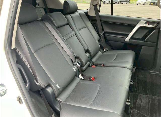 Toyota Land Cruiser Prado (Reserved) full