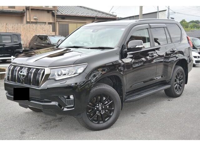 Toyota Land Cruiser Prado (Reserved) full