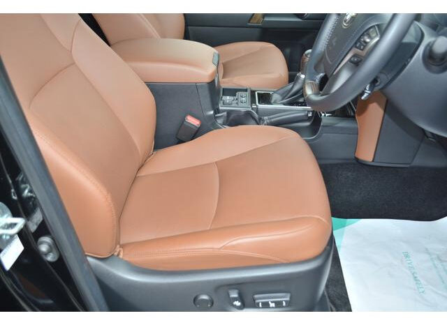 Toyota Land Cruiser Prado (Reserved) full