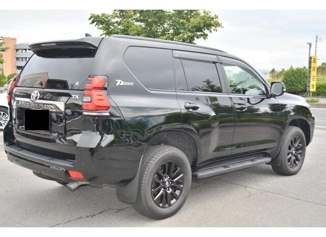 Toyota Land Cruiser Prado (Reserved) full