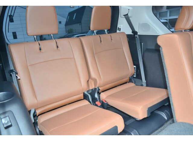 Toyota Land Cruiser Prado (Reserved) full