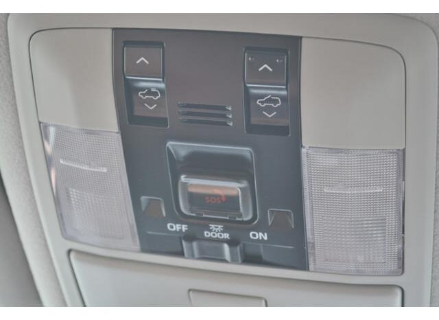 Toyota Land Cruiser Prado (Reserved) full