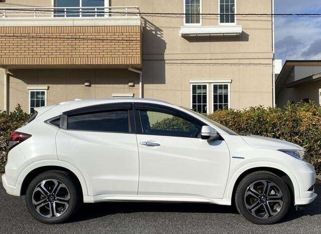 Honda Vezel (Reserved) full