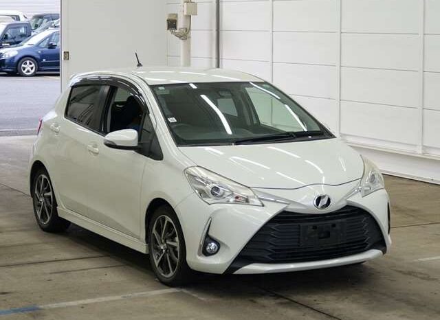 Toyota Vitz full