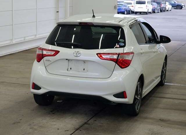 Toyota Vitz full