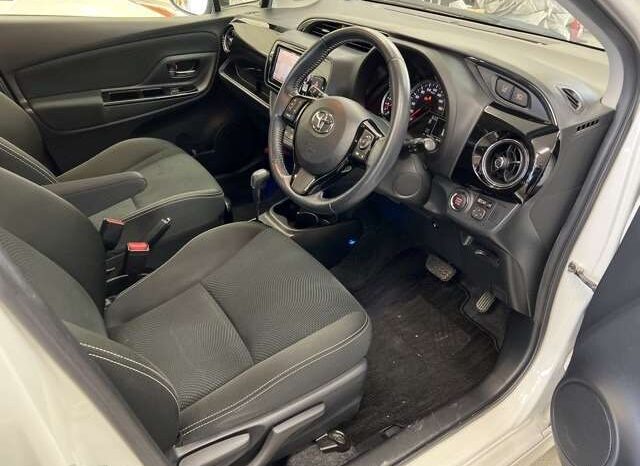 Toyota Vitz full