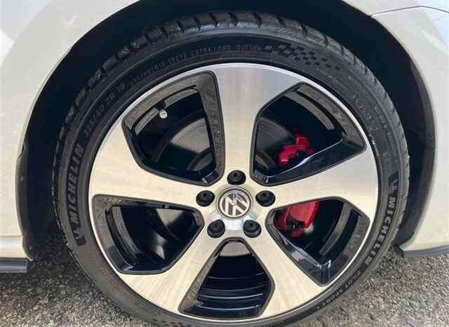 Volkswagen Golf 7 GTI full