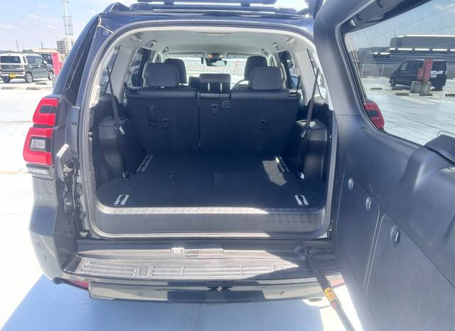 Toyota Land Cruiser Prado full
