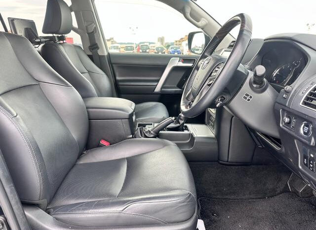 Toyota Land Cruiser Prado full