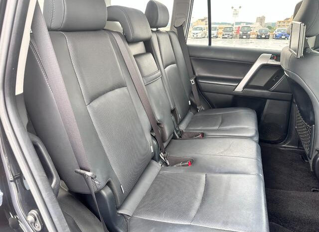 Toyota Land Cruiser Prado full