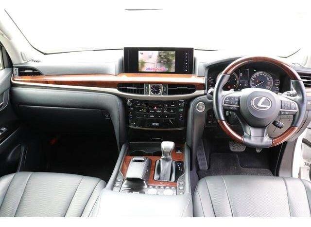 Lexus LX570 (Reserved) full