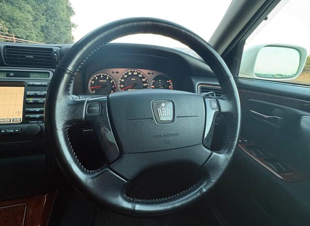 Toyota Crown Athlete  (Reserved) full