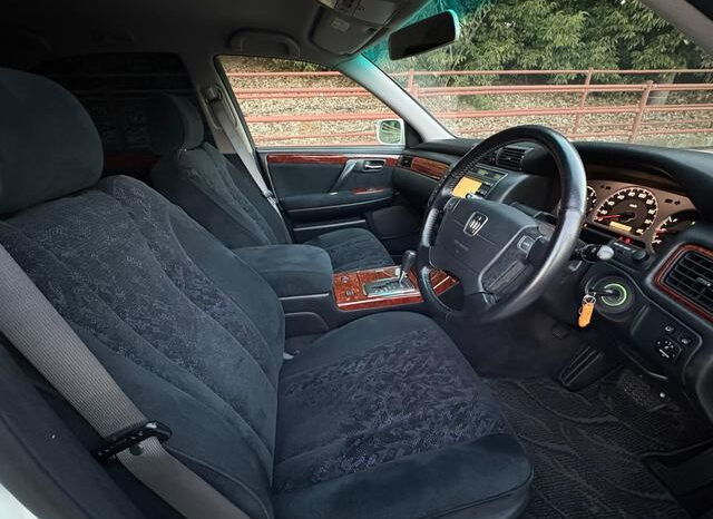 Toyota Crown Athlete  (Reserved) full