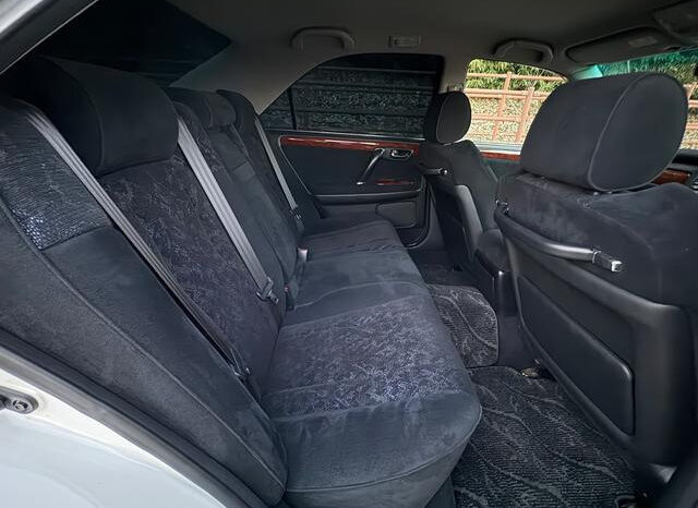 Toyota Crown Athlete  (Reserved) full