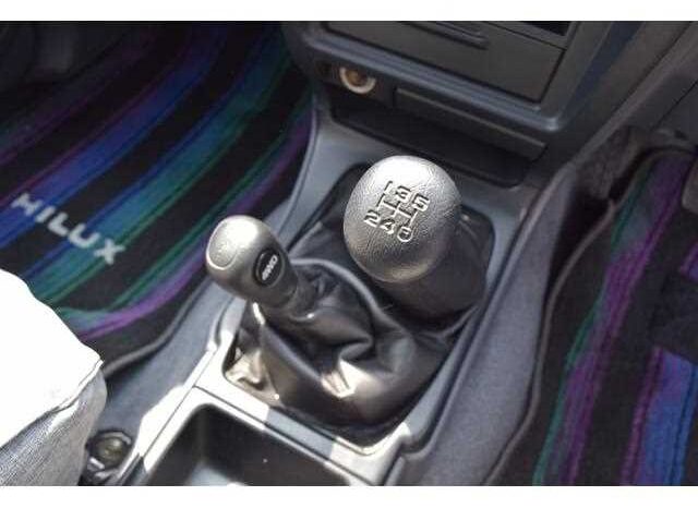 Toyota Hilux Surf (Reserved) full