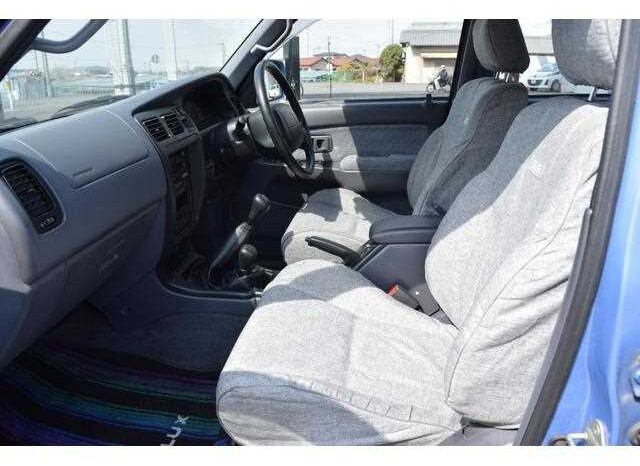 Toyota Hilux Surf (Reserved) full