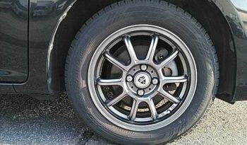 Toyota Corolla Fielder (Reserved) full