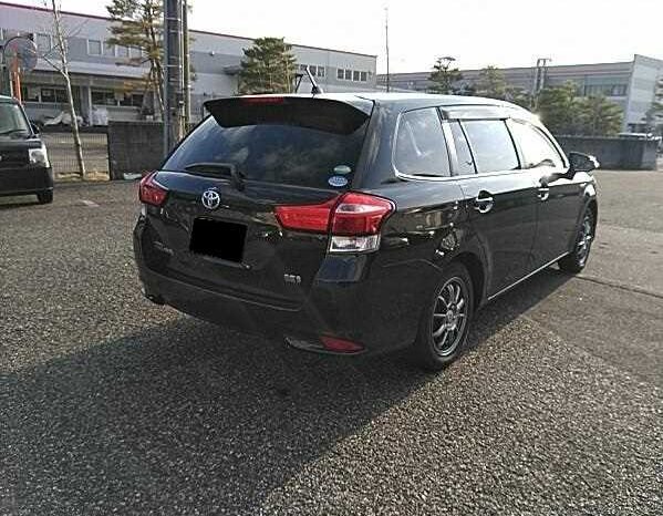 Toyota Corolla Fielder (Reserved) full