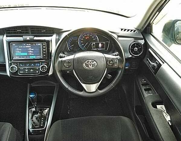 Toyota Corolla Fielder (Reserved) full