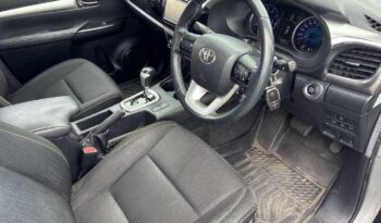 Toyota Hilux full