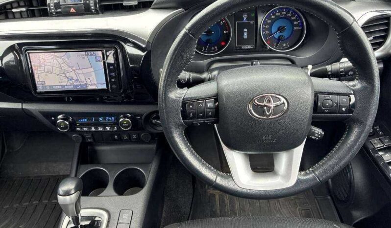 Toyota Hilux full