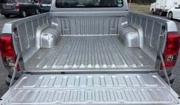 Toyota Hilux full