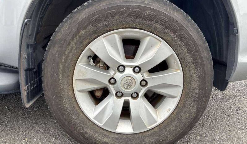 Toyota Hilux full