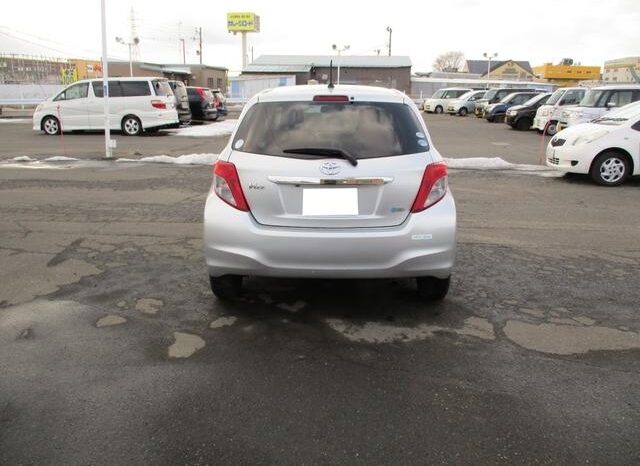 Toyota Vitz (Reserved) full