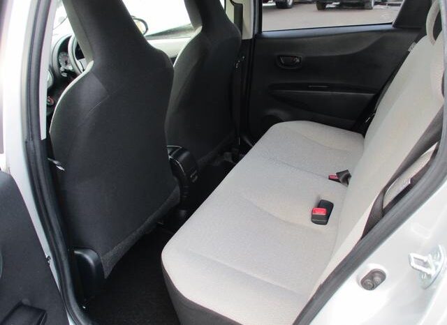 Toyota Vitz (Reserved) full