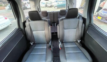 Toyota Voxy full