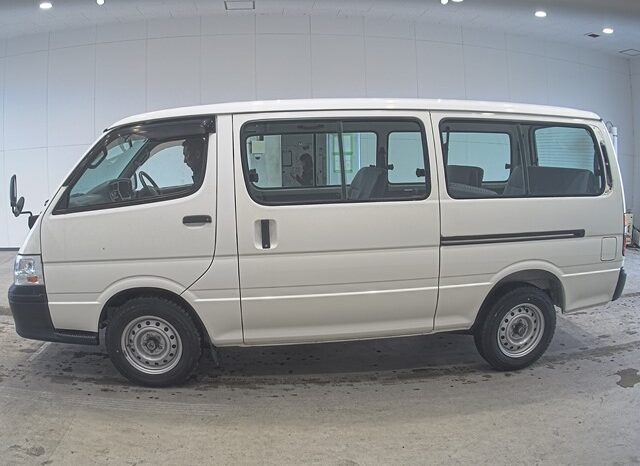 Toyota Hiace Van (Reserved) full
