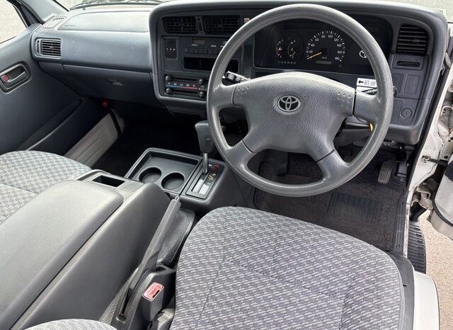 Toyota Hiace Van (Reserved) full