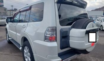 Mitsubishi Pajero (Reserved) full