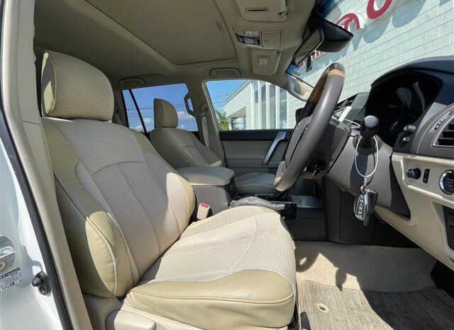 Toyota Land Cruiser Prado (Reserved) full