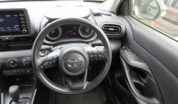 Toyota Yaris Cross full