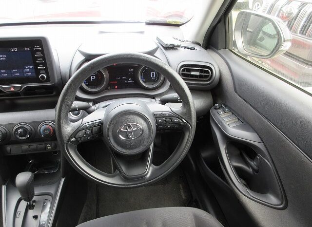 Toyota Yaris Cross full