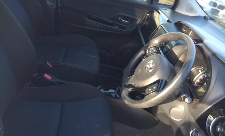 Toyota Vitz full