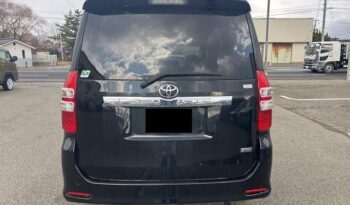 Toyota Noah (Reserved) full