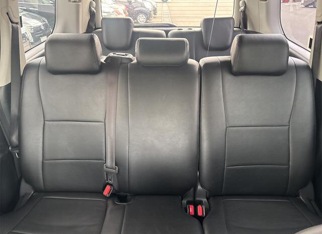 Toyota Noah (Reserved) full