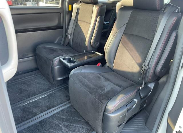 Toyota Vellfire (Reserved) full