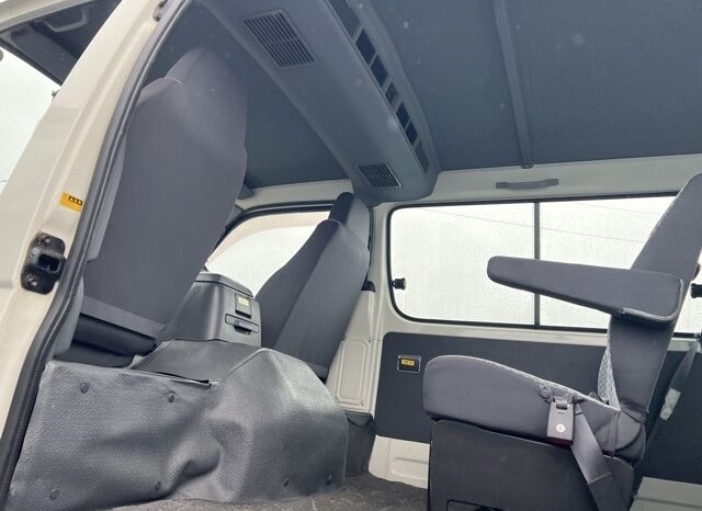 Toyota Hiace (Reserved) full