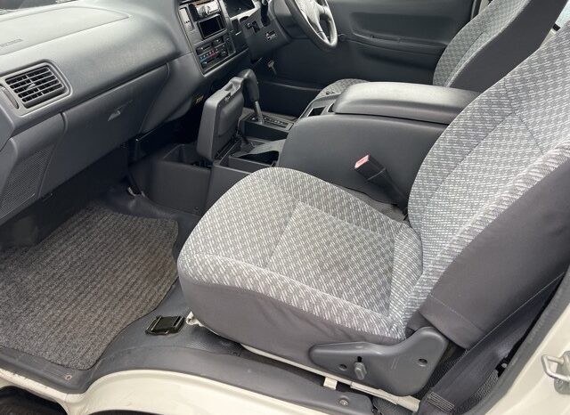 Toyota Hiace (Reserved) full